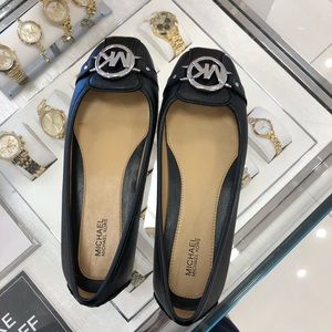 BRAND NEW Michael kors flats